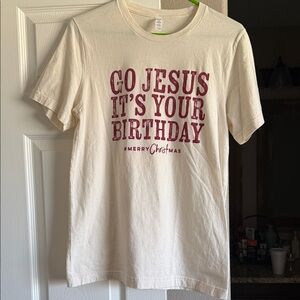 Gildan Cream T-Shirt with Red Festive Text